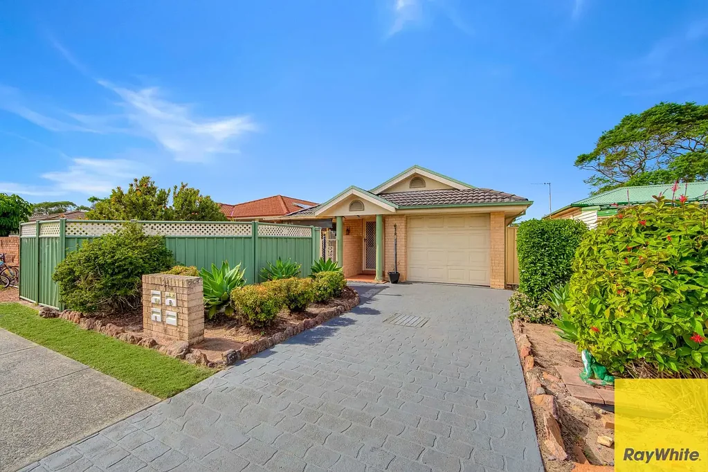 Umina Beach 3chambre Peninsula Charm: A Versatile Villa for First Home Buyers, Downsizers, and Investors