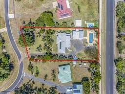 14 Egret Lane, Moore Park Beach