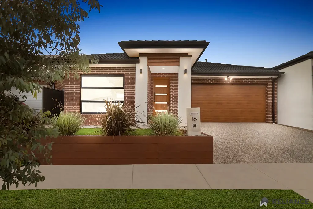 16 Jester Drive, Cobblebank, VIC 3338