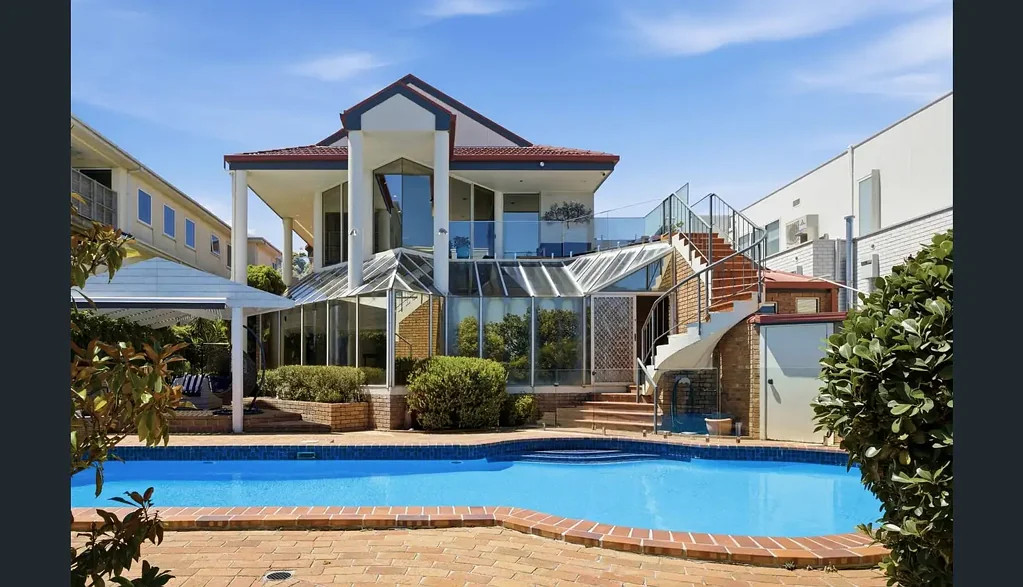 Prestige Living, Poolside Life, Panoramic Bay & Coastal Views - 4 Bedroom Family Home