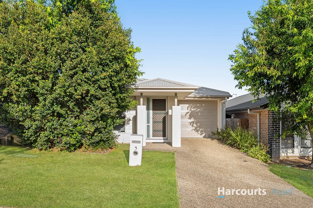 5 Slate Street, Yarrabilba, QLD 4207