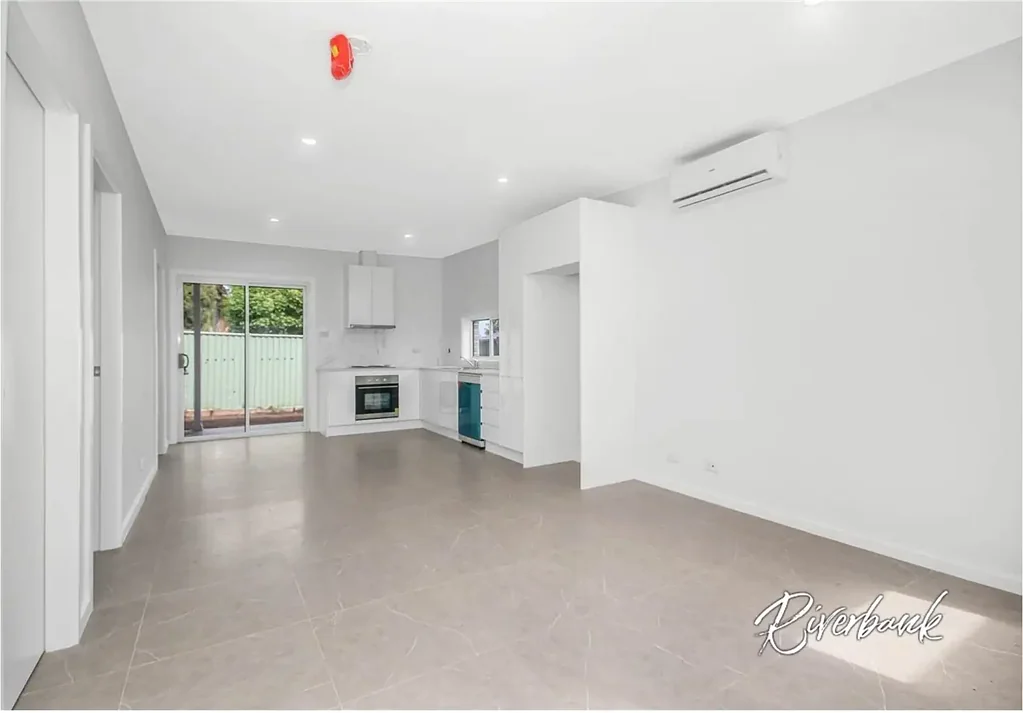 Stylish & Modern | WATER & LAWNS INCLUDED