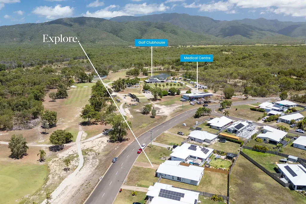 Balgal Beach 4 Slaapkamer Coastal Lifestyle Living beside Golf Course