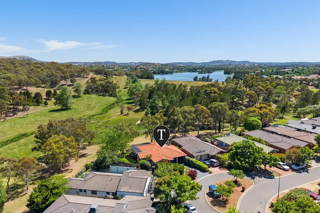 Nicholls 3ห้องนอน Overlooking Stunning Vistas in Nicholls