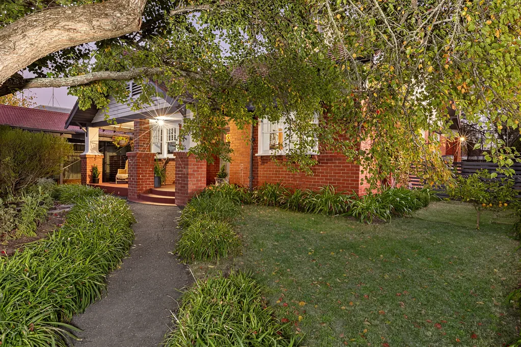 Newington 4 Slaapkamer Timeless Edwardian Elegance in the Heart of Prestigious Newington