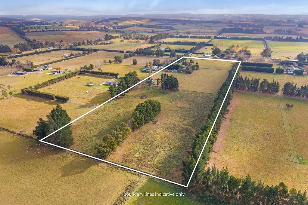 Amberley  Land, Two Dwellings, & Sheds Galore!