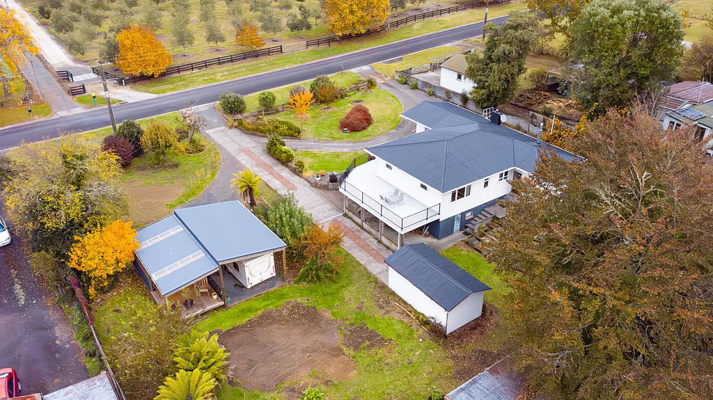 Manunui 3房  Large Family Home with Rural Views in Manunui