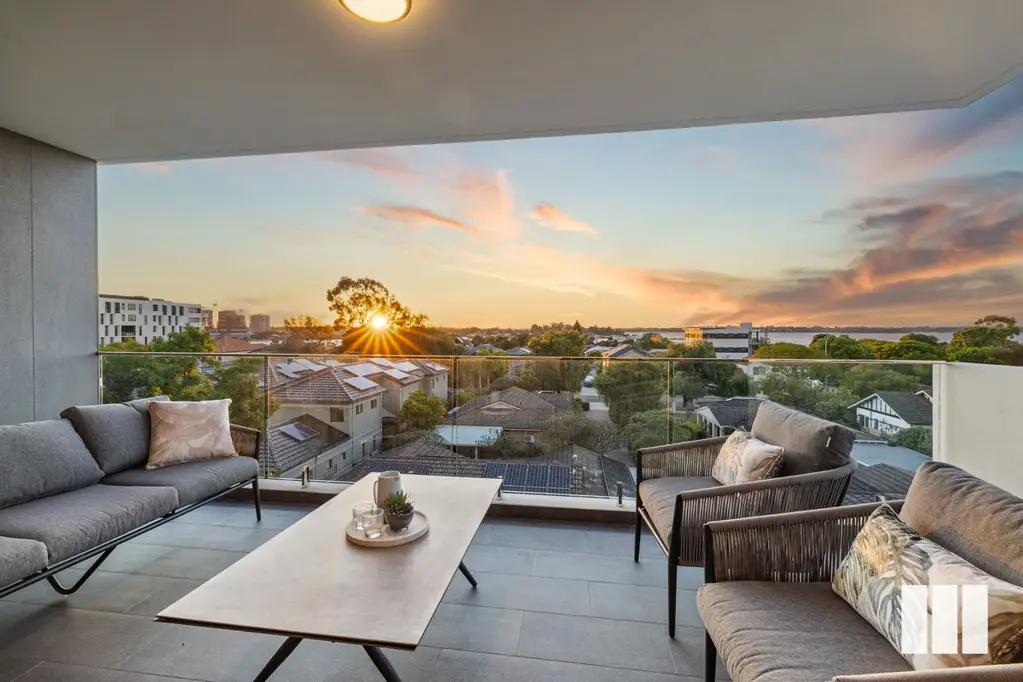 303/73 Lockhart Street, Como, WA 6152