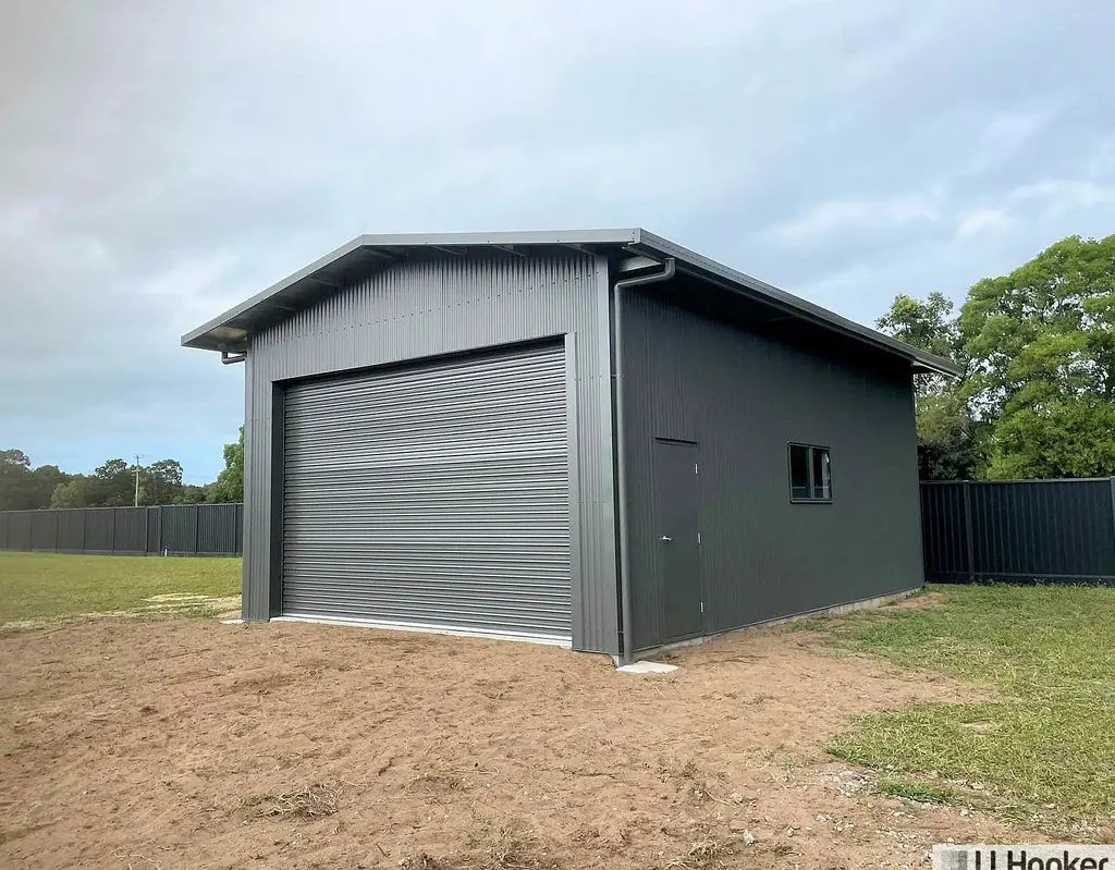 Tully Heads Coastal Opportunity with Shed Already in Place!