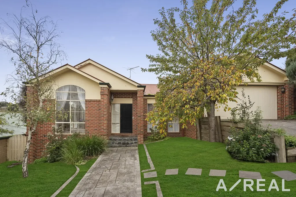Spacious Family Living in the Heart of Diamond Creek