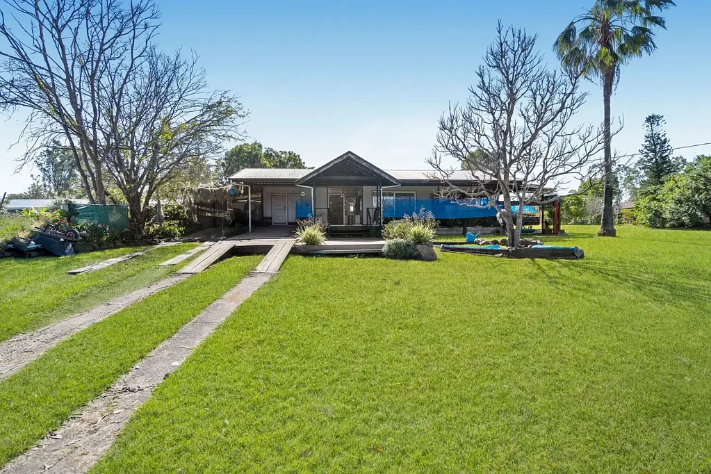 Barellan Point 2Zimmer RARE OPPORTUNITY – Subdivide or Build Your Dream Home (STCA)