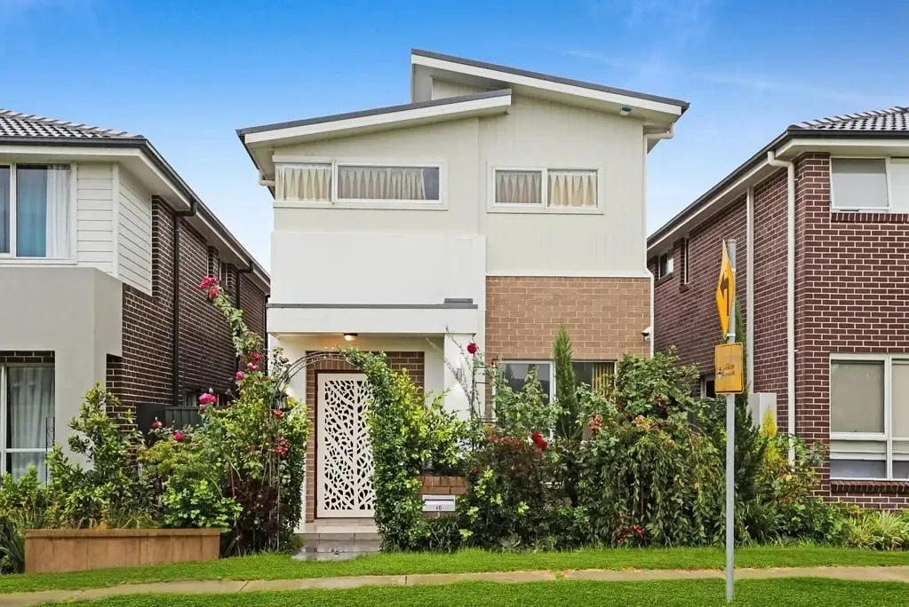 Spacious & Modern 4-Bedroom Home in Willowdale Estate