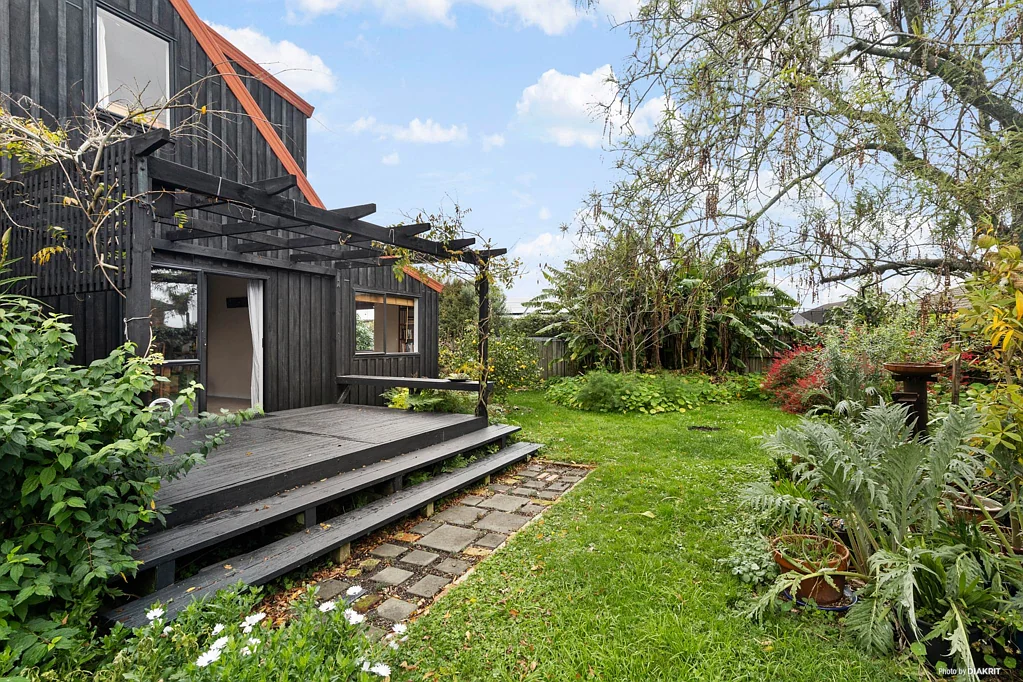 Pukekohe 3Zimmer Character,charm,large rooms,fairytale Garden