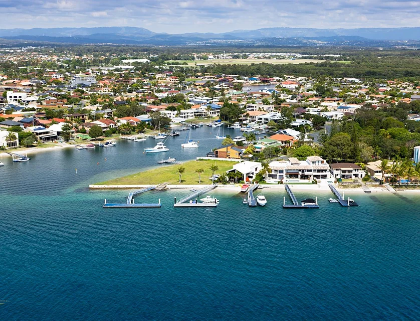 12-16 Poinsettia Avenue, Runaway Bay, Gold Coast, 0 chambres, 0 salles de bain, Section