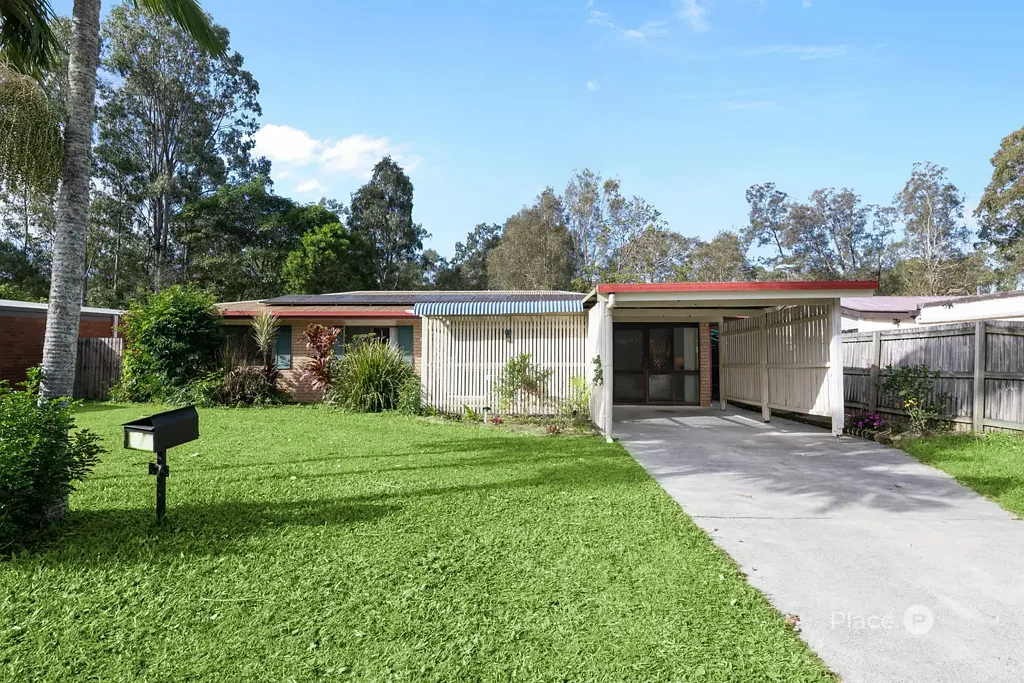 Sunnybank 4Zimmer Renovated Gem with Expansive Outdoor Entertaining