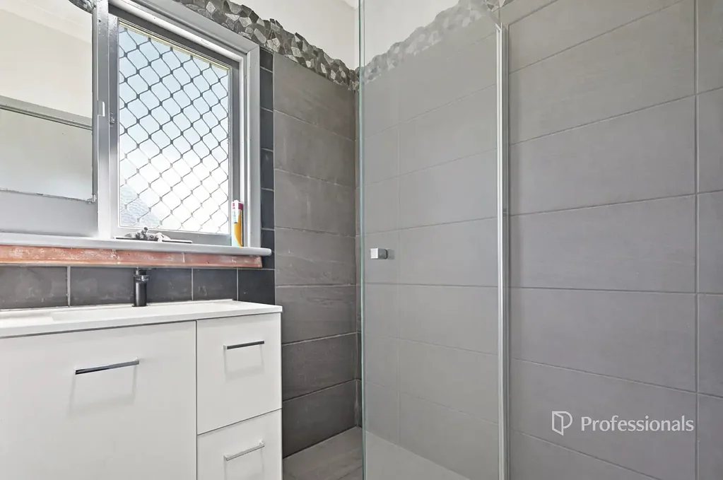 11 Digby Street, Rangeway, WA 6530
