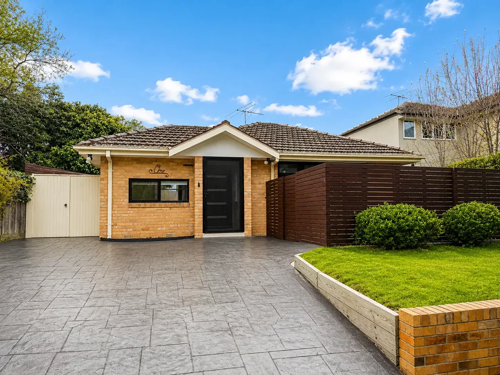 A Peaceful Ashburton Setting with Lifestyle Convenience
