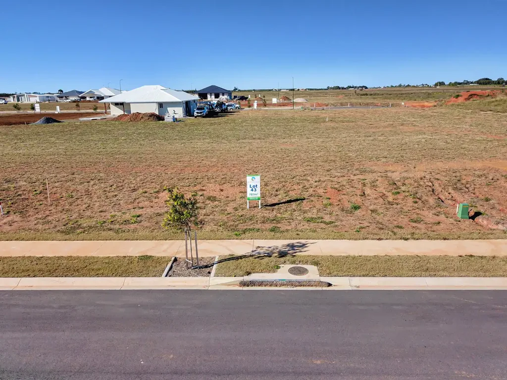 33 Lugano Street, Ashfield, QLD 4670
