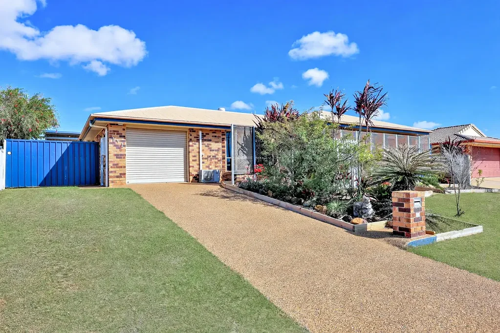 Kepnock 4બેડરૂમ HUGE SHED SPACE, NEAT HOME, CONVENIENCE, VALUE