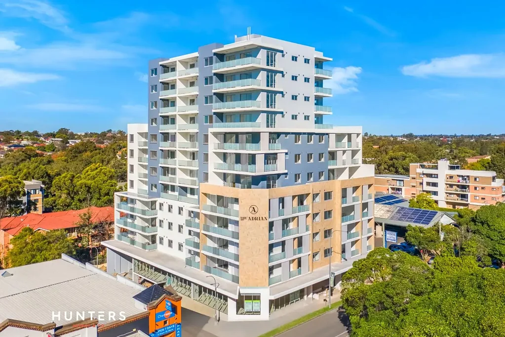 Wentworthville 2침실 Luxurious Apartment with Stunning Views & Prime Location
