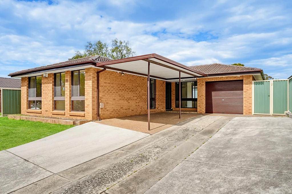 Spacious Family Home in a Convenient Edensor Park Location