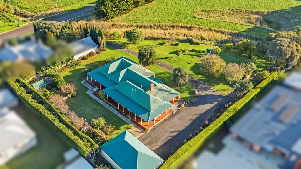 Port Fairy 4房  "Squattlesea Mere" Timeless Country Elegance.