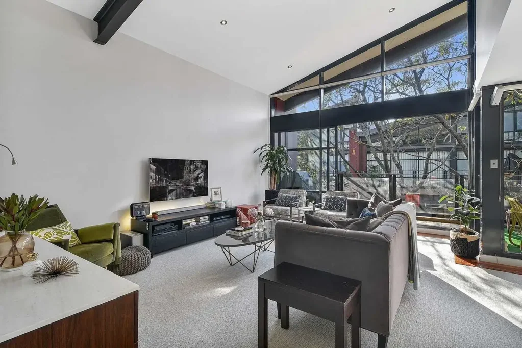 Chatswood 1ਬੈੱਡਰੂਮ Sophisticated Two-Level Living with East Aspect