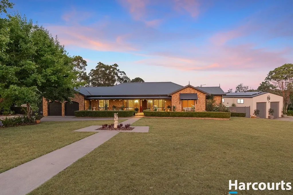 5 Hilldale Drive, Bolwarra Heights, NSW 2320