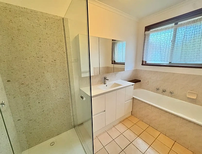 1/ 3-5 Clement Street, Dandenong, VIC 3175, 2房, 1浴, 整租排房