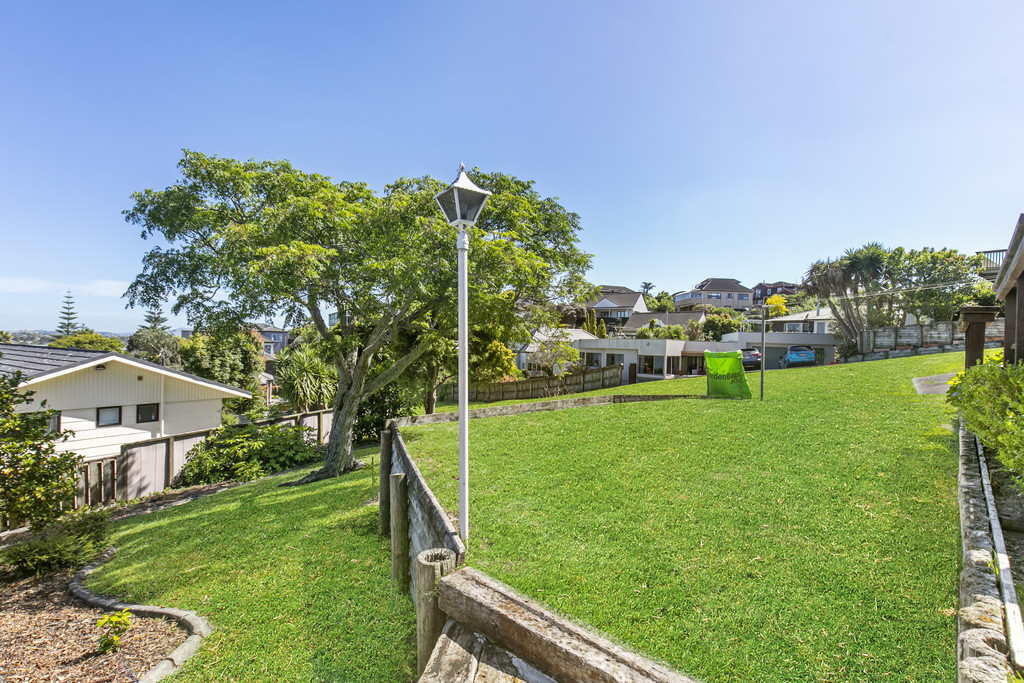 19 Gwenand Place, Botany Downs, Auckland - Manukau, 4 Bedrooms, 0 Bathrooms