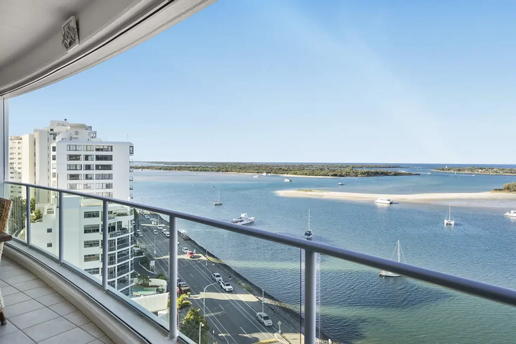 Labrador 2બેડરૂમ AN ICONIC GOLDEN MILE RESIDENCE WITH SPECTACULAR, UNINTERRUPTED BROADWATER VIEWS