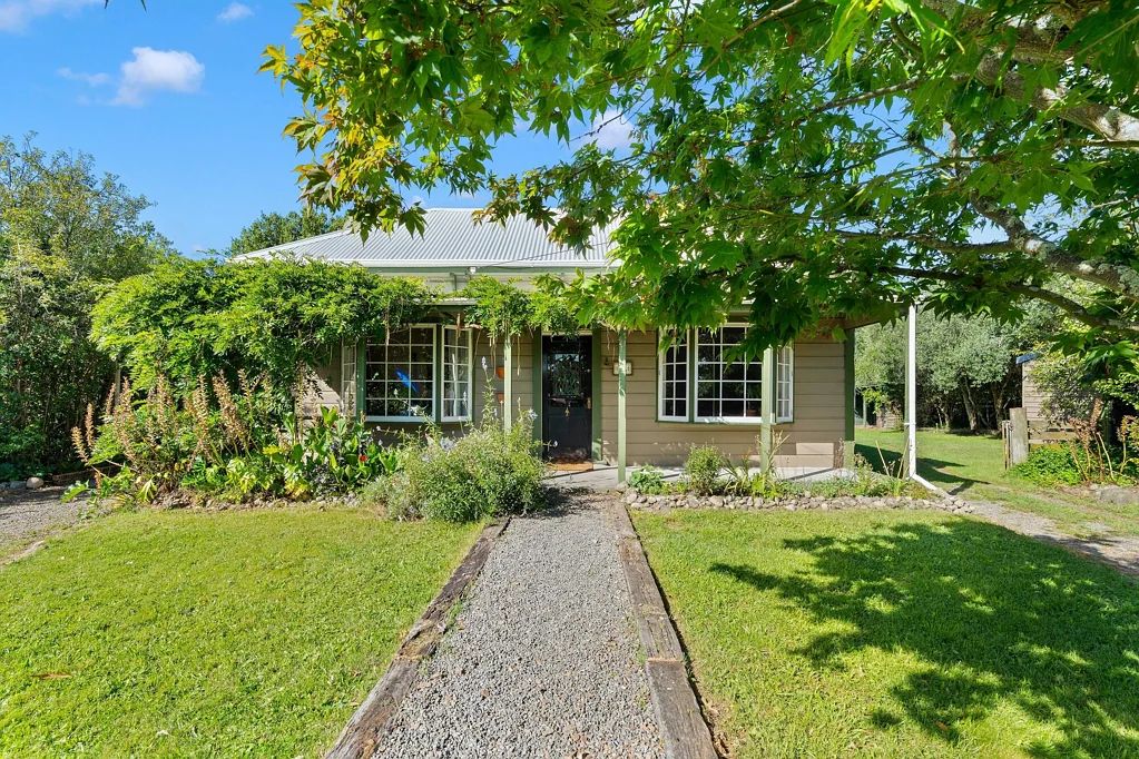 Greytown 3Phòng ngủ Storybook Cottage on Nearly an Acre