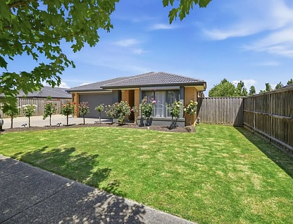 17 Greenfields Boulevard, Romsey, VIC 3434, 3 Schlafzimmer, 2 Badezimmer, House