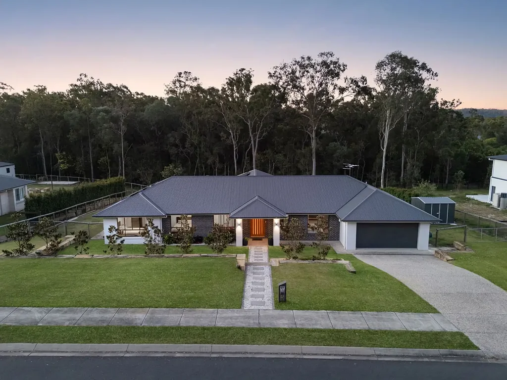 5 Hideaway Place, Karalee, QLD 4306