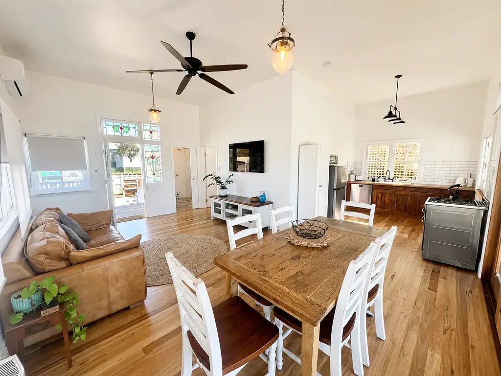 Modern 1 Bedroom Coastal Furnished Apartment | Utilities Included | Short Term Lease