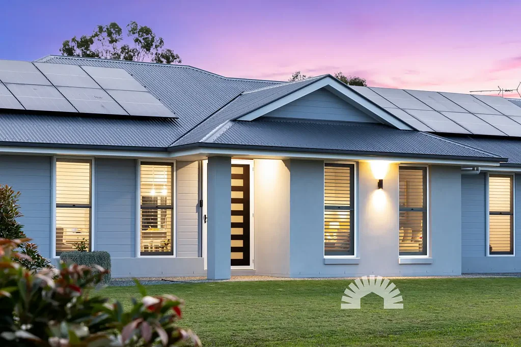 Morayfield 4غرفة نوم Modern Acreage Living with Pool, Powered Shed & Premium Finishes