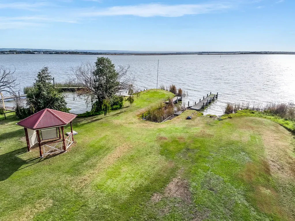 Hindmarsh Island 4 Slaapkamer Exceptional Waterfront Estate Across Three Separate Titles