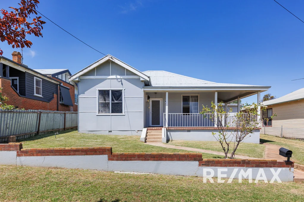 60 Commins  Street, Junee, NSW 2663