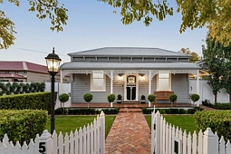 54 Church Street, Werribee