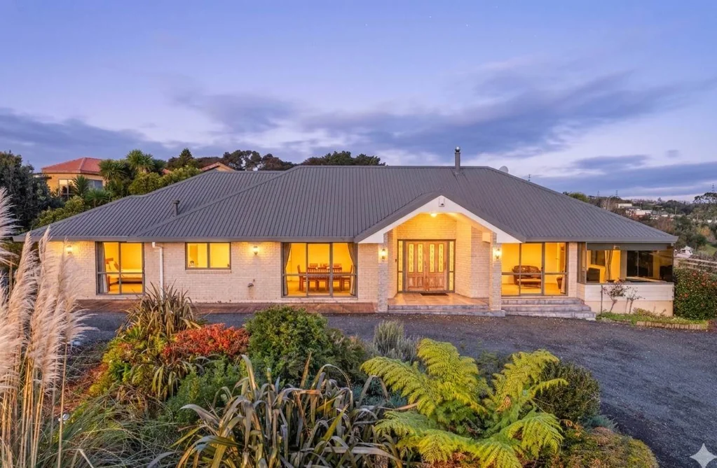Papakura 4 Slaapkamer Epic Views, Grand Living, Family Upgrade