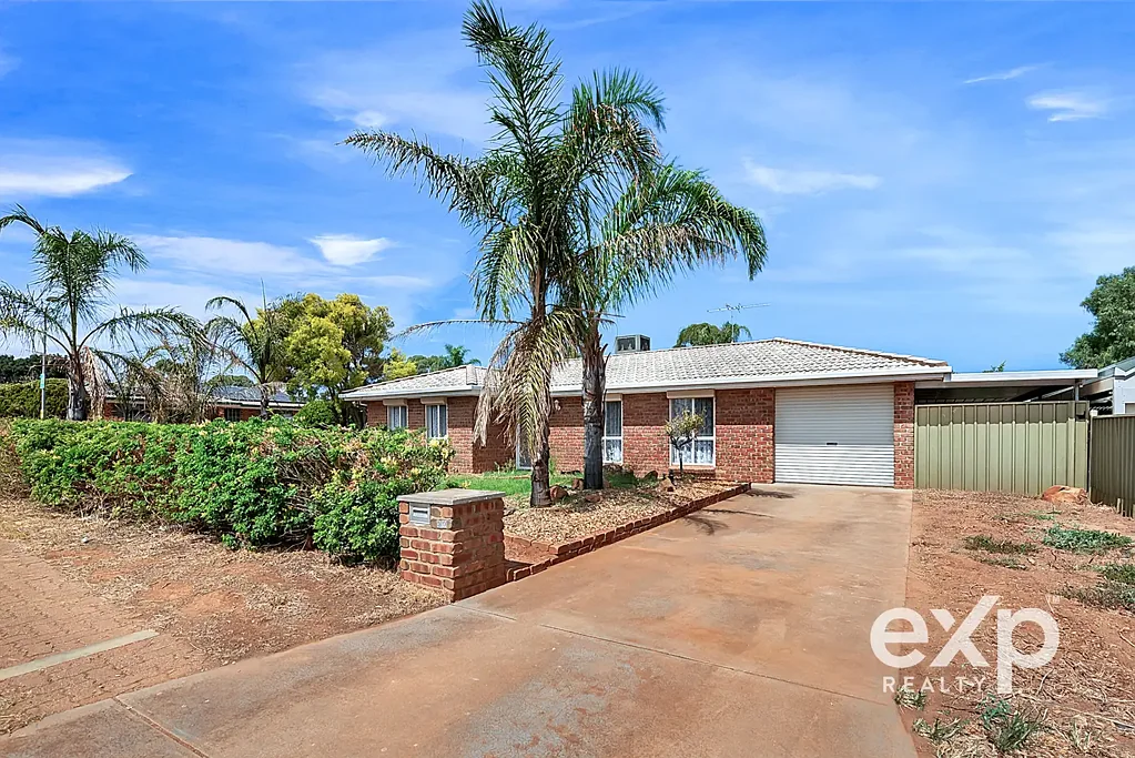 30 Uley Road, Craigmore, SA 5114