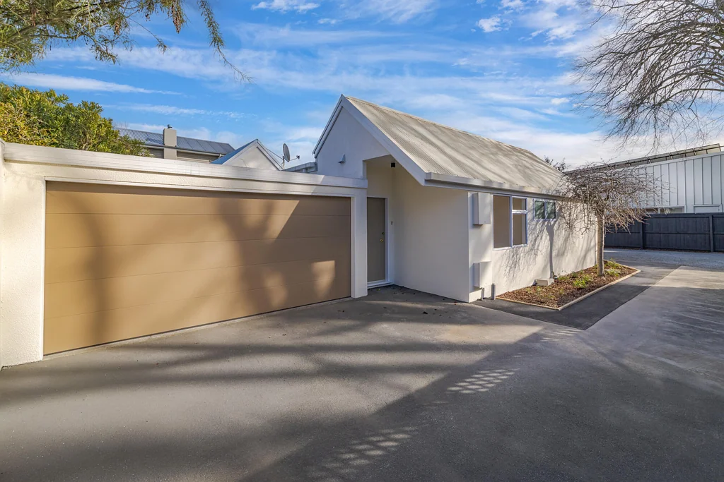 Merivale 2 Bedroom Lock, Leave & Love the Location