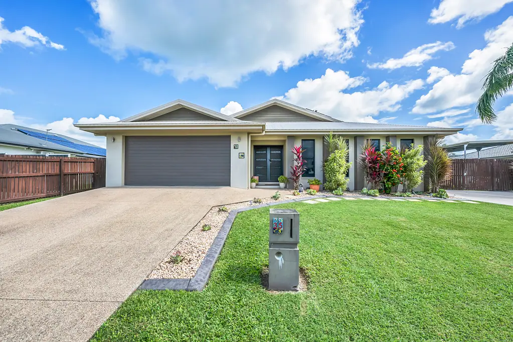 35 Bowden Crescent, Marian, QLD 4753