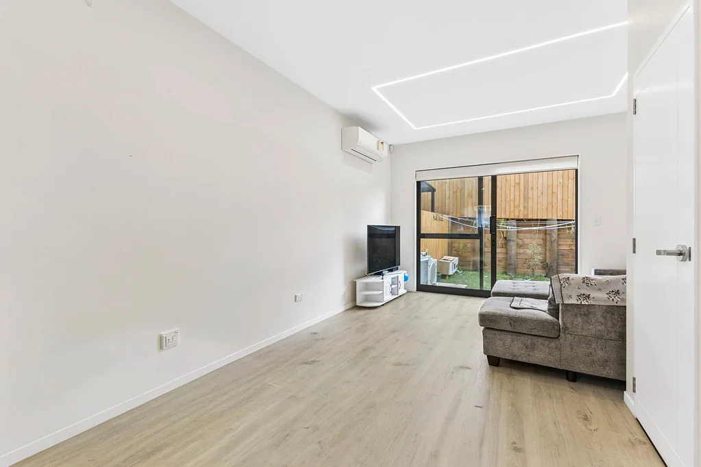 Papatoetoe 2कमरा Modern Comfort & Effortless Living Awaits!