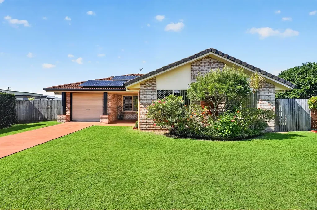 Torquay 4 Bedroom Quiet Cul-de-Sac Living in the Heart of Hervey Bay