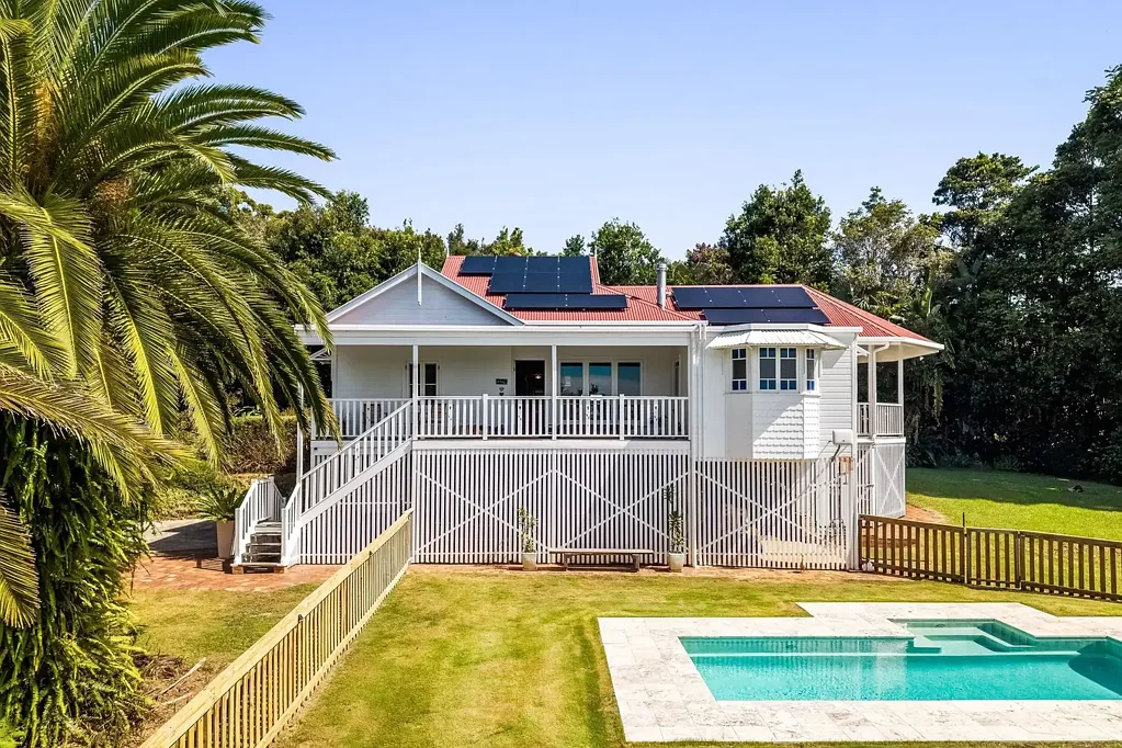 Tuckombil 3chambre Tranquil Hinterland Estate with Productive Pecan Grove