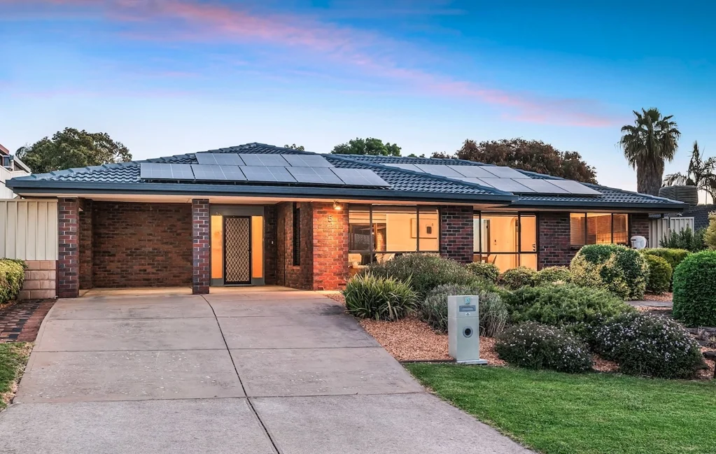 5 Wakefield Crescent, Redwood Park, SA 5097