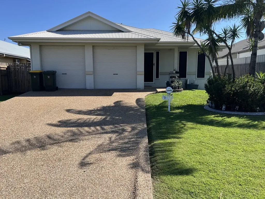 Large Family Home in Centre of Kirwan