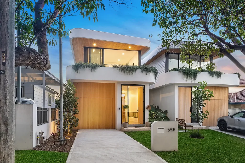Caringbah 5ਬੈੱਡਰੂਮ Architecturally Designed Luxury Duplex