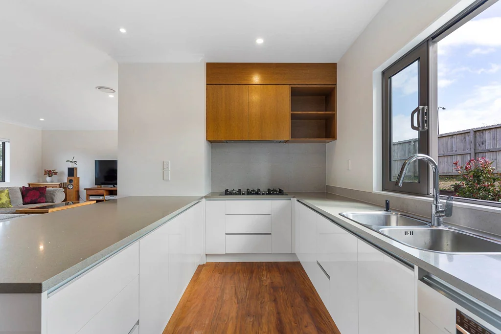 Beachlands 5房  Now Priced 150K Below CV